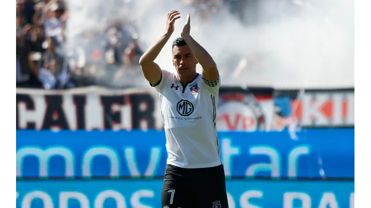 Esteban Paredes estaría jugando su último superclásico