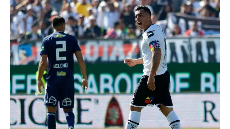 Colo Colo ante Universidad de Chile en el Monumental