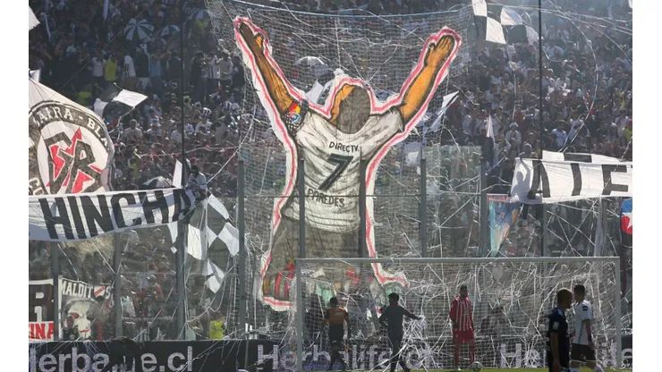 El tifo de Esteban Paredes