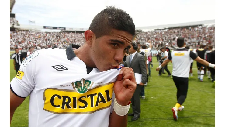 Felipe Flores celebrando el clásico ganado el 2013