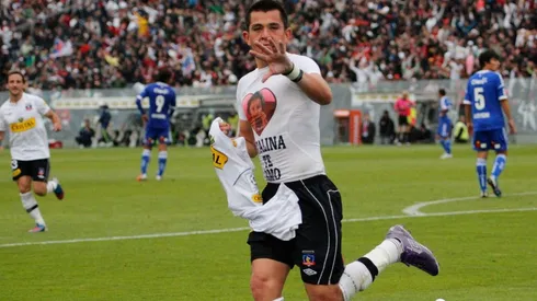 Carlos Muñoz celebrando su golazo ante la U