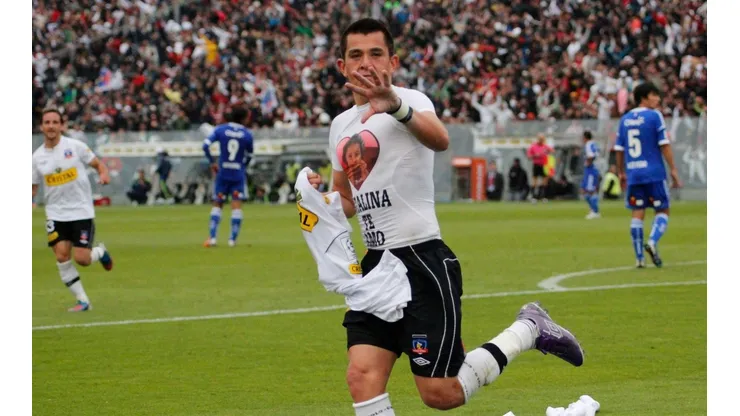 Carlos Muñoz celebrando su golazo ante la U