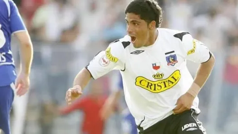 Riffo anotando en un clásico en el Monumental