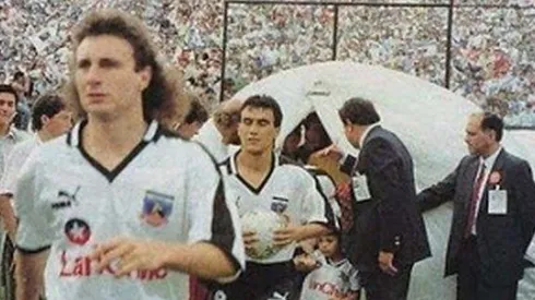 Barti saliendo a la cancha por primera vez en el Monumental