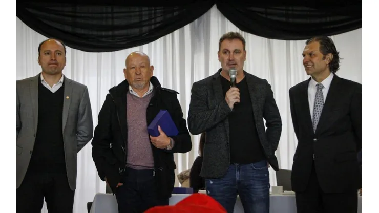 Orellana y Barticciotto reciben sus homenajes