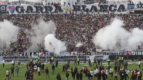 Hinchas en el último Arengazo