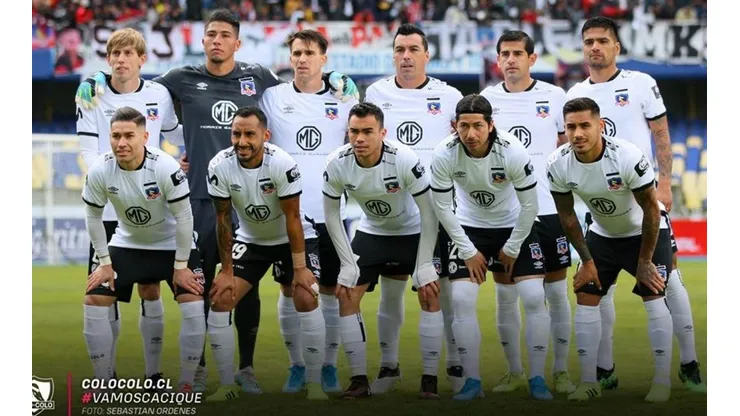 Del equipo que enfrentó a la UdeC salen Paredes y De la Fuente.