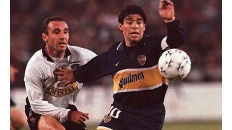 Espina enfrentando a Maradona