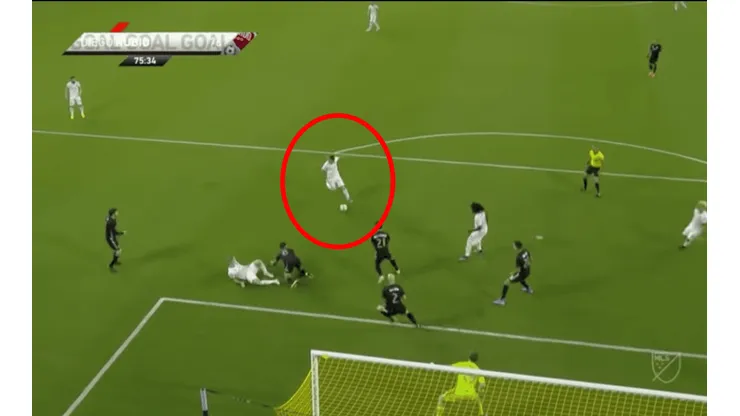 Diego Rubio anota un golazo en la MLS