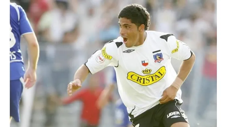 Riffo anotando en un Clásico