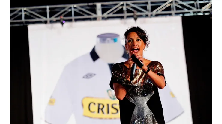 Marisela Santibáñez barre con Mario Salas