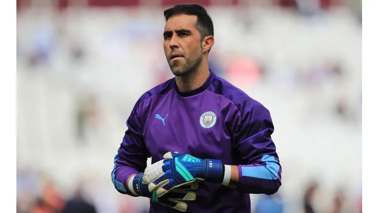 Claudio Bravo fue suplente en derrota el Manchester City