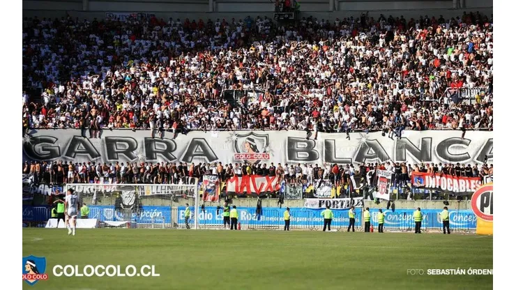 Hinchada de Colo Colo en Concepción
