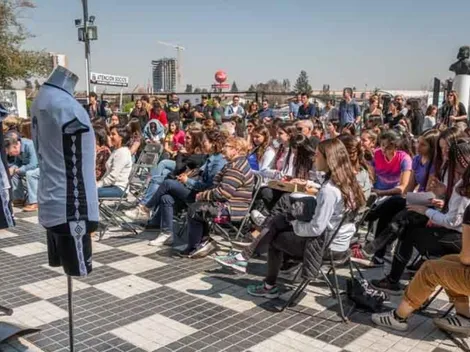 La rama de vóleibol femenino del CSD Colo Colo festejó su cuarto aniversario
