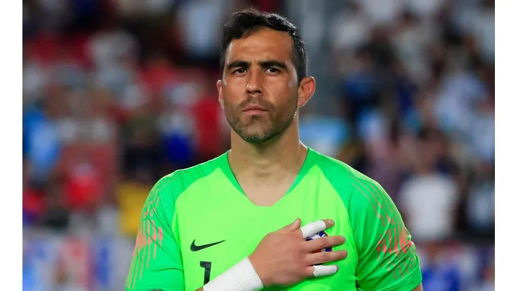 Claudio Bravo podría ser capitán en el encuentro ante Honduras