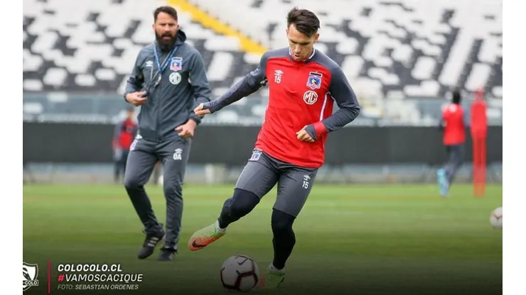 Pablo Mouche entrenando por Colo Colo