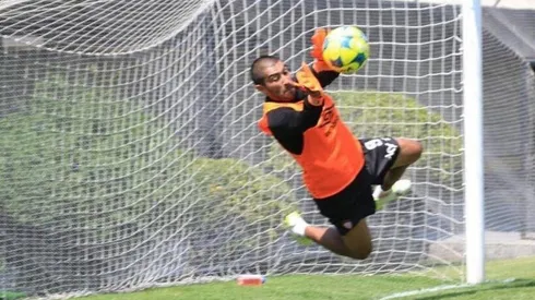 Nicolás Maturana de arquero