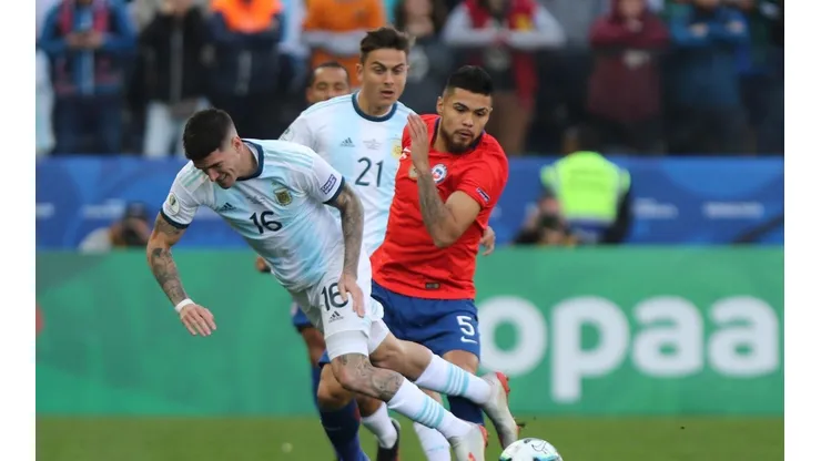 Paulo Díaz es titular en la Roja