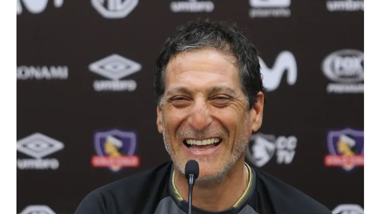 Mario Salas no se moverá de Colo Colo según Marcelo Espina