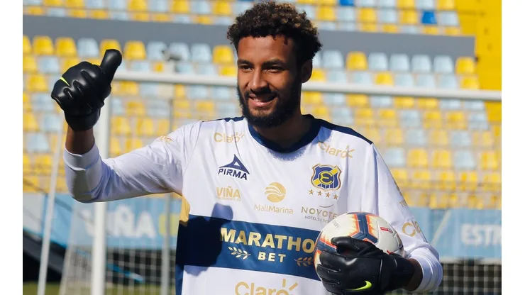Lawrence Vigouroux en Everton