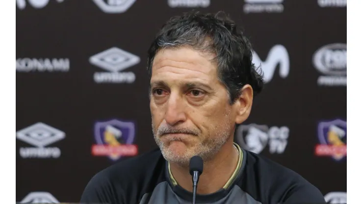 Ni el DT podrá estar en el duelo de este sábado.