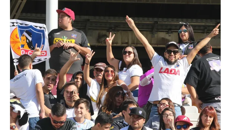 Hinchas de Colo Colo en el Monumental