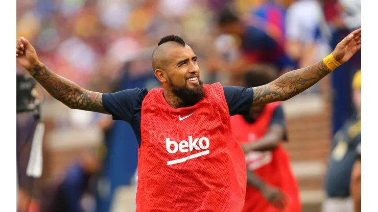 Arturo Vidal se luce con gran asistencia en entrenamiento del Barcelona