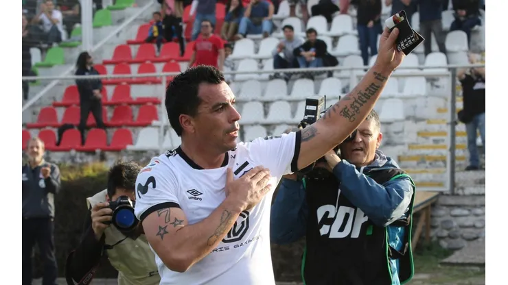 Paredes sólo suma elogios