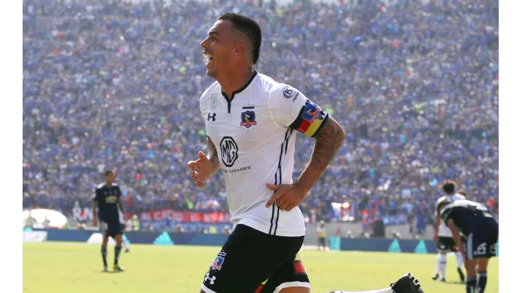 Paredes anotando en el Nacional