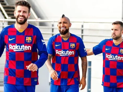 VIDEO | Vidal dejó parado a Piqué y marcó un golazo de hoyito