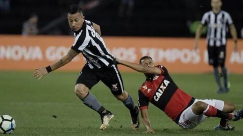 Leo Valencia lejos de llegar a Colo Colo.