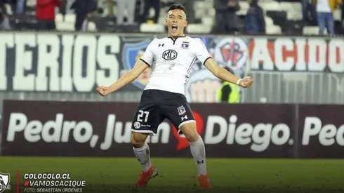 Branco Provoste con la camiseta de Colo Colo