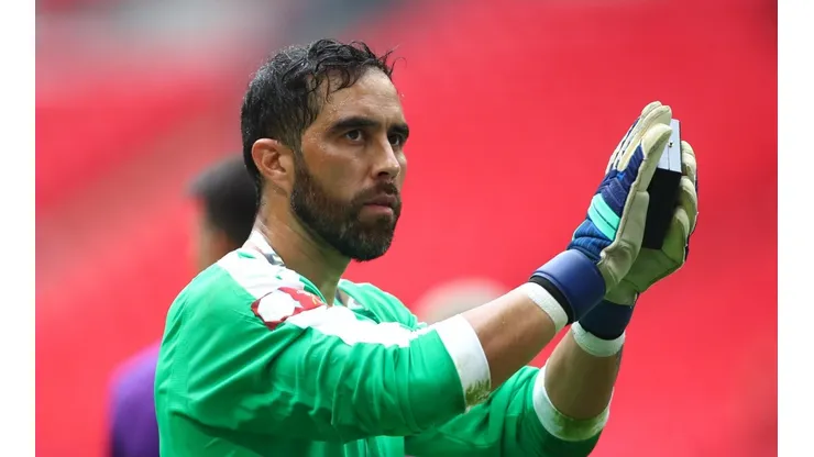 Bravo no es titular en el City