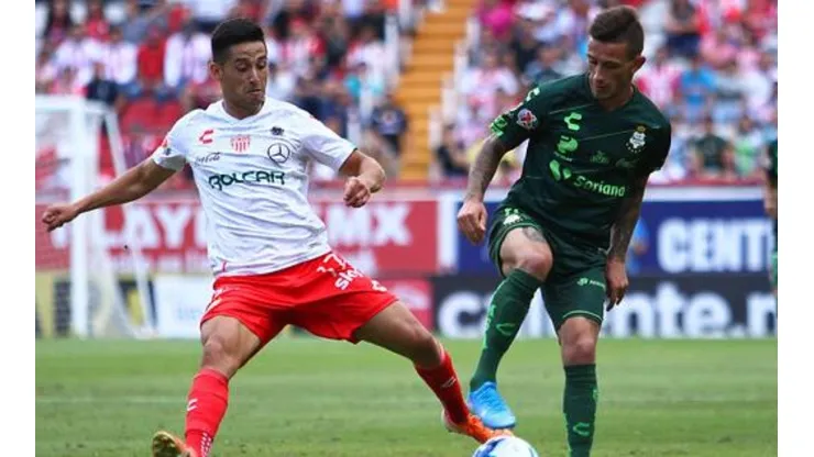 Juan Delgado jugó todo el encuentro en triunfo de Necaxa