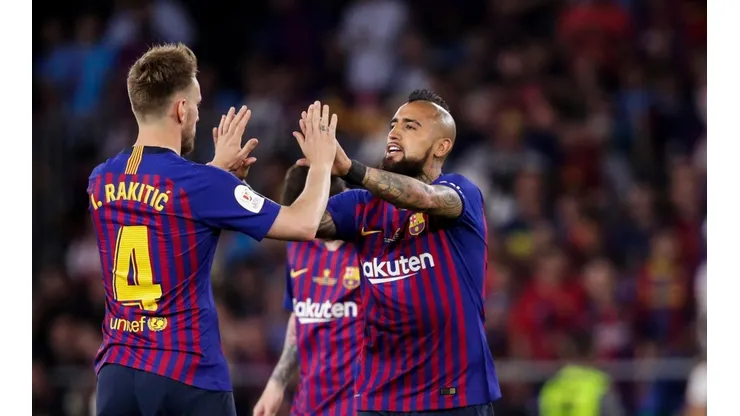 Vidal y Rakitic celebrando un gol ¿Lo harán esta temporada?