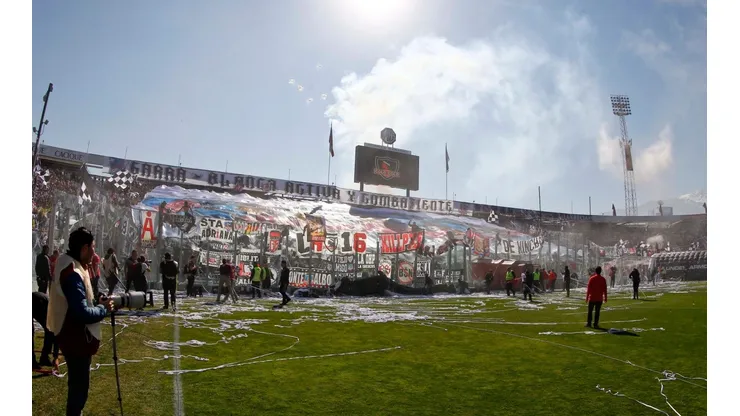 Hinchas de Colo Colo en el Monumental