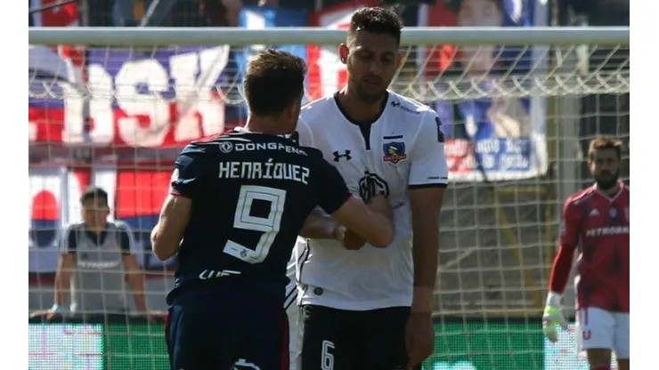 Ángelo Henríquez expulsado en el clásico