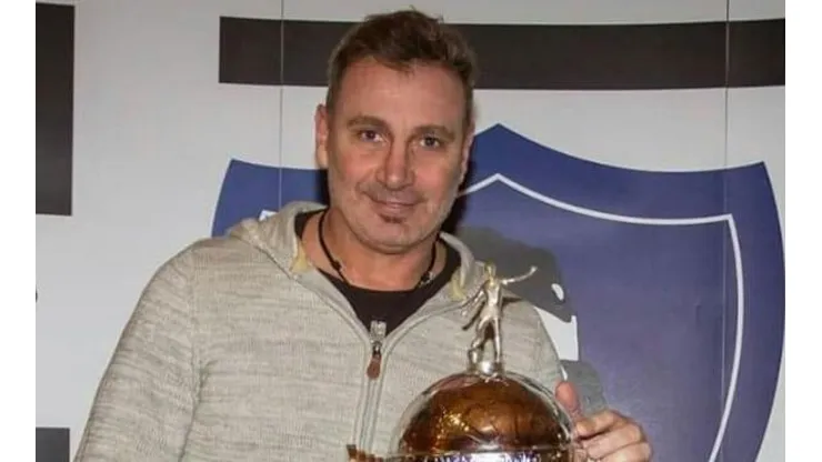 Marcelo Barticciotto se refiere al delicado momento que vive Colo Colo