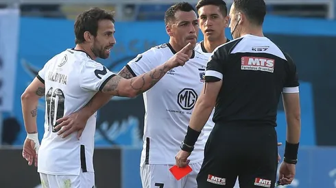 Jorge Valdivia contra el árbitro