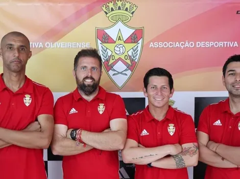 Manuel Crespo es presentado en un club portugués junto a Carlos Véliz