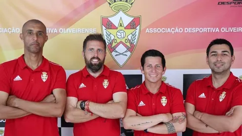 Crespo junto a Véliz en su nuevo club