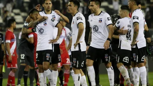 Colo Colo no pudo con Curicó y Carmona se lesionó, pero parece no haber ningún refuerzo de todas formas.