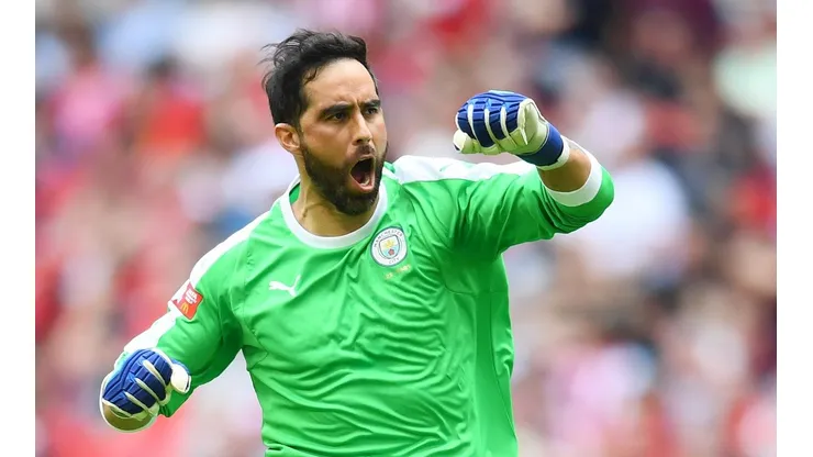 Claudio Bravo fue la figura del triunfo del Manchester City