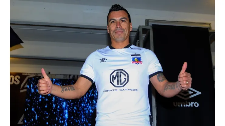 Paredes puede vestir la nueva camiseta por primera vez en cancha.