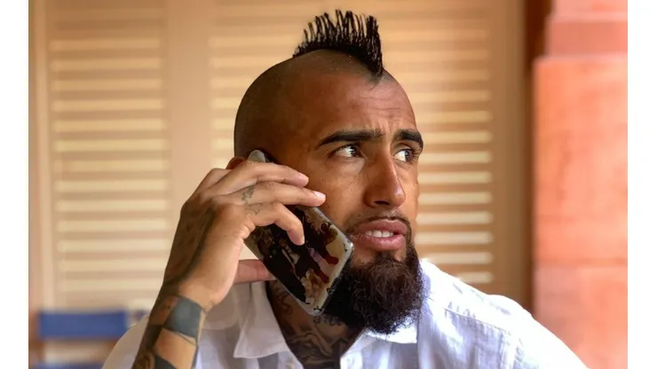 Arturo Vidal sigue en modo vacaciones