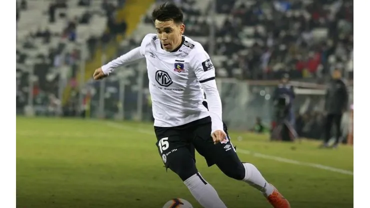Mouche en el partido ante Everton.