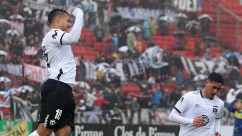 Iván Morales celebra ante Barnechea.