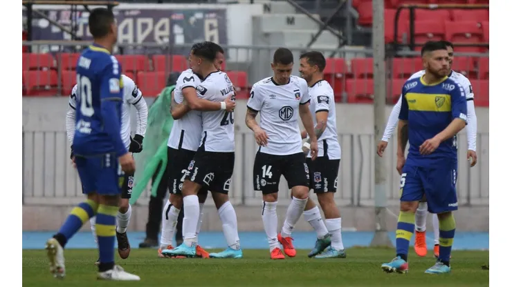 Colo Colo ante Barnechea en el Nacional.