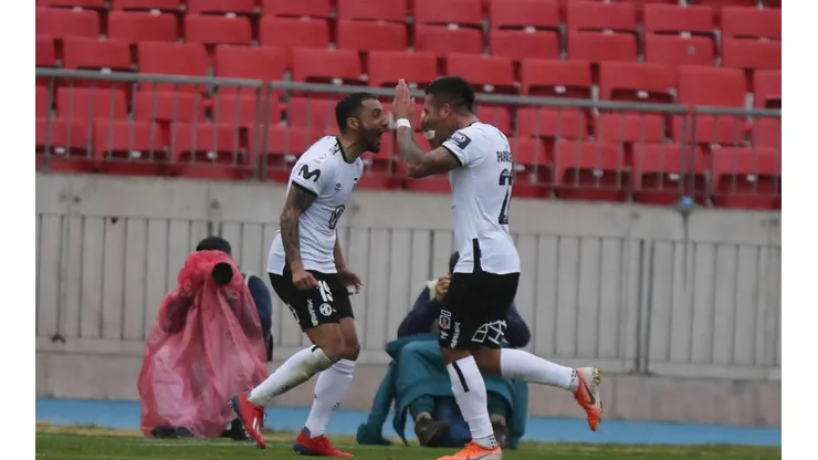 Parraguez celebrando su gol
