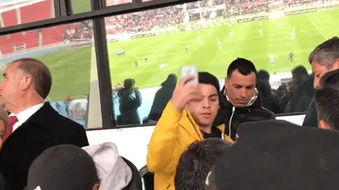 Paredes junto a sus hinchas